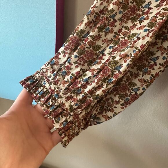 Doen Agotha Floral Blouse Size Medium Creme Forest Floral - Picture 3 of 8